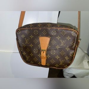 louis vuitton jeune fille gm